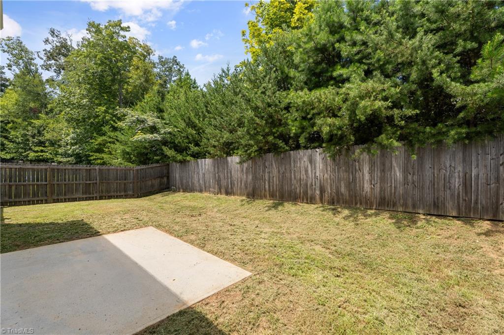 Greensboro, North Carolina 27405, United States, 3 Bedrooms Bedrooms, ,3 BathroomsBathrooms,Residential,Pending,180162