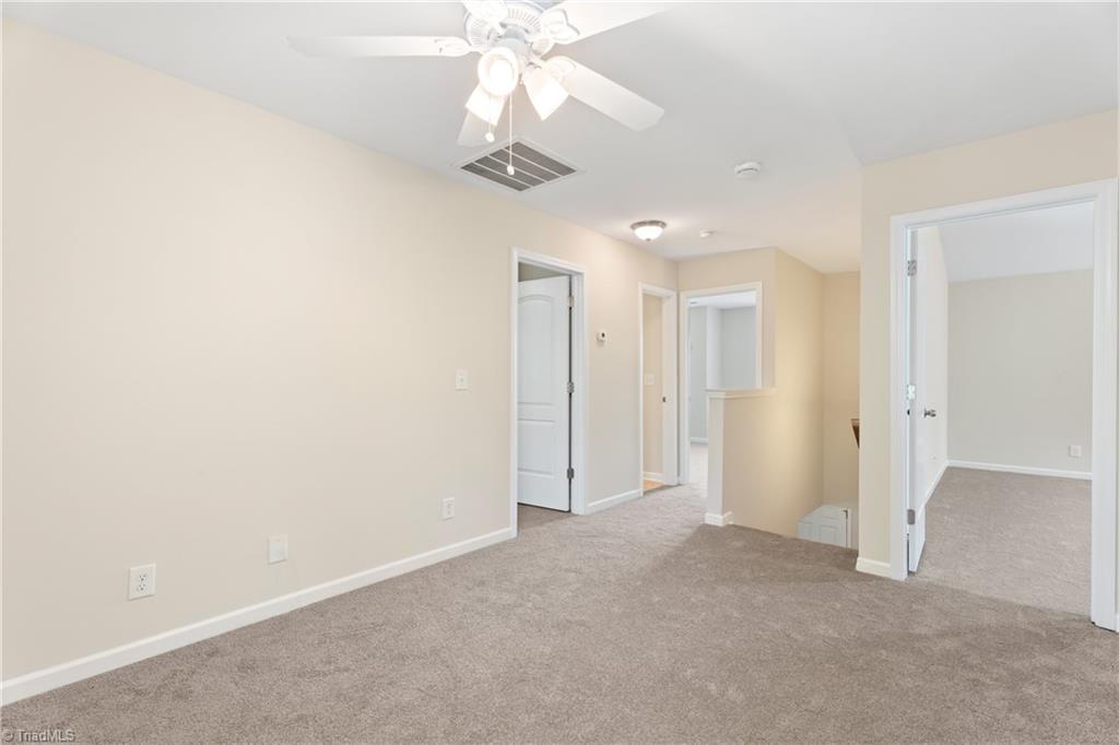 Greensboro, North Carolina 27405, United States, 3 Bedrooms Bedrooms, ,3 BathroomsBathrooms,Residential,Pending,180162