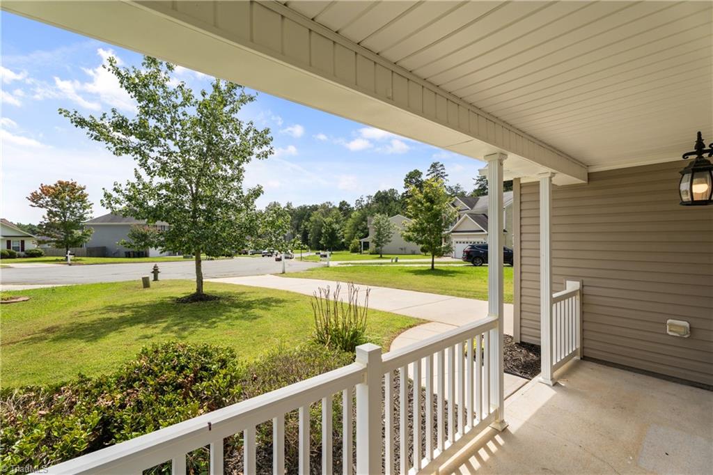 Greensboro, North Carolina 27405, United States, 3 Bedrooms Bedrooms, ,3 BathroomsBathrooms,Residential,Pending,180162