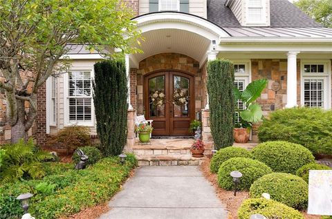 A home in Clemmons