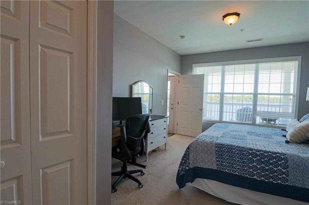Photo 18 of 50 of 150 Rivers Edge Place M condo