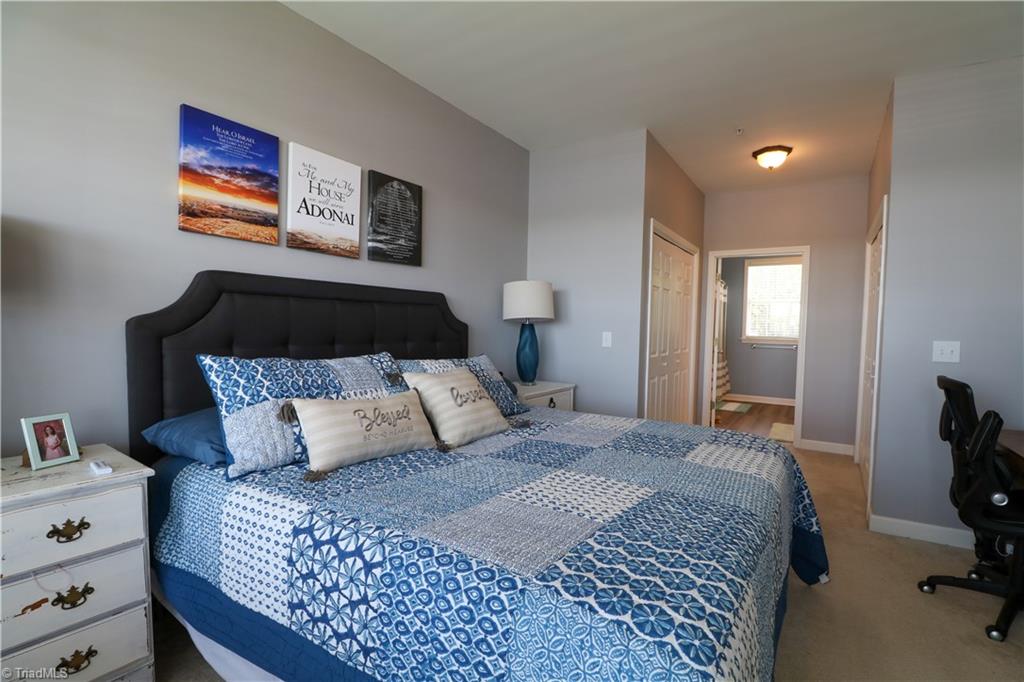 Photo 17 of 50 of 150 Rivers Edge Place M condo