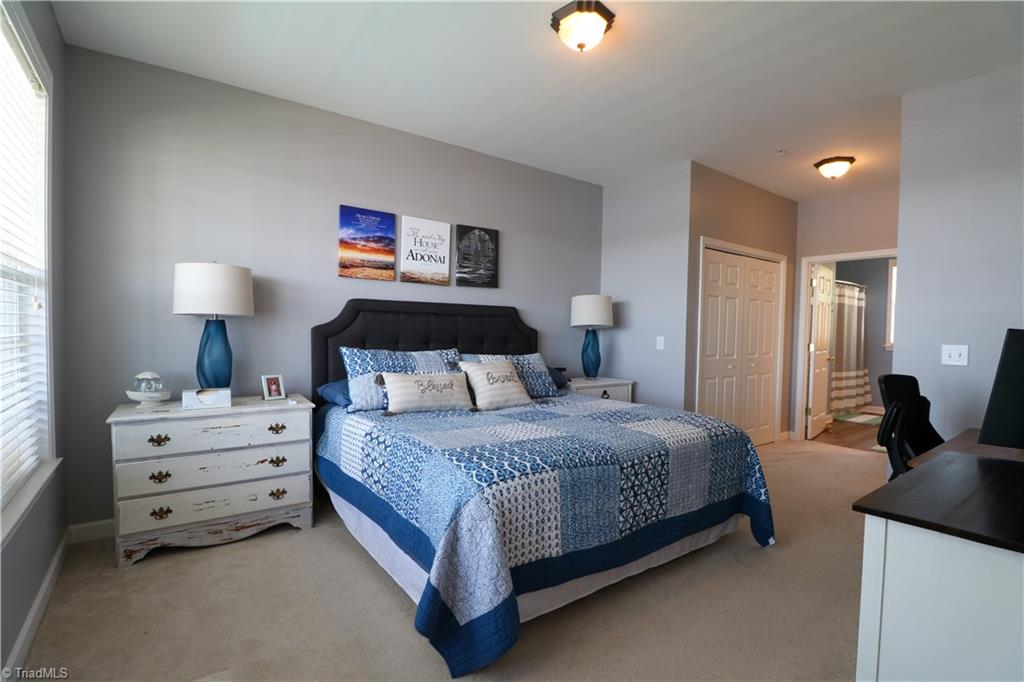 Photo 16 of 50 of 150 Rivers Edge Place M condo