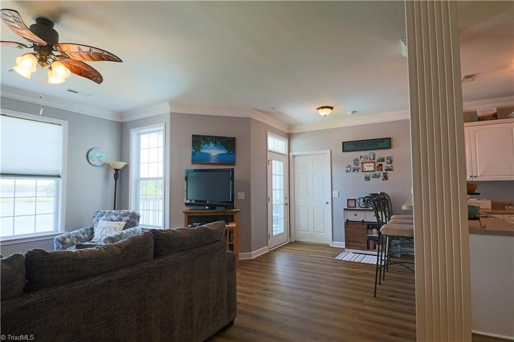 Photo 11 of 50 of 150 Rivers Edge Place M condo