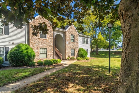 Condo For Sale - 3801 Old Rosebud Court #F<br/> Clemmons, NC 27012