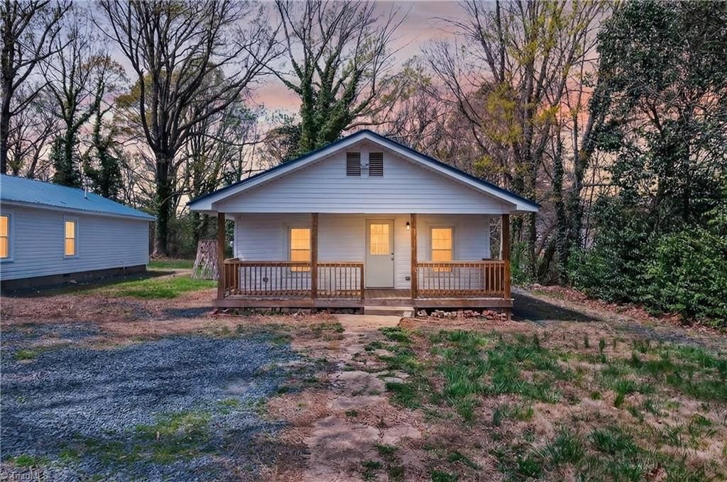 Photo of 527 Booker T Washington Avenue, Asheboro, NC 27203 (MLS # 1214353)