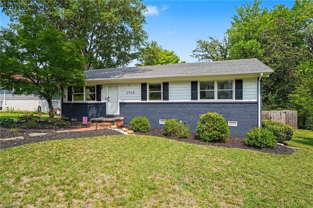 2906 Fairfield Avenue, Greensboro, NC, 27408