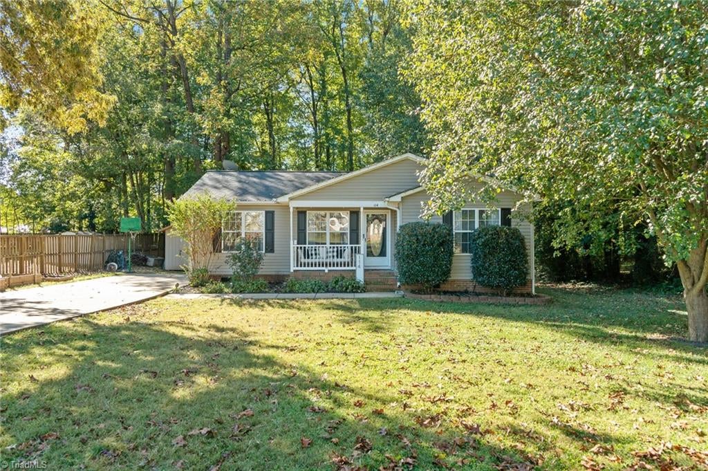 Photo of 114 Deer Run Lane, Lexington, NC 27292 (MLS # 1240101)