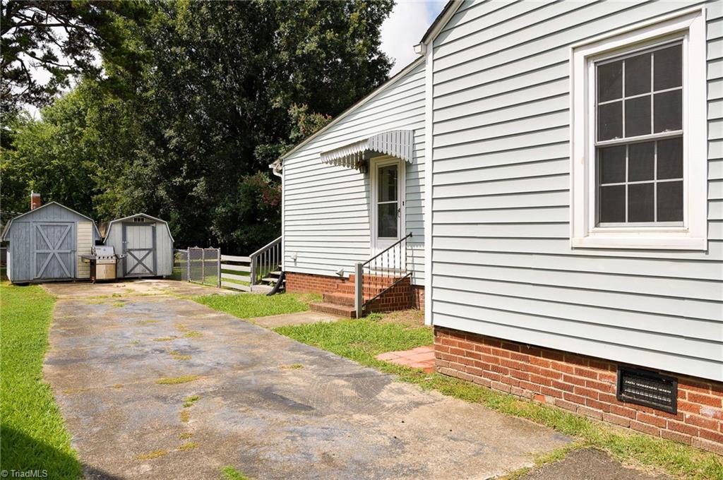 103 Oak Avenue