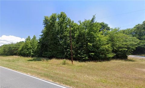 Vacant Land For Sale - 00 Tigers Den Road<br/> Randleman, NC 27317