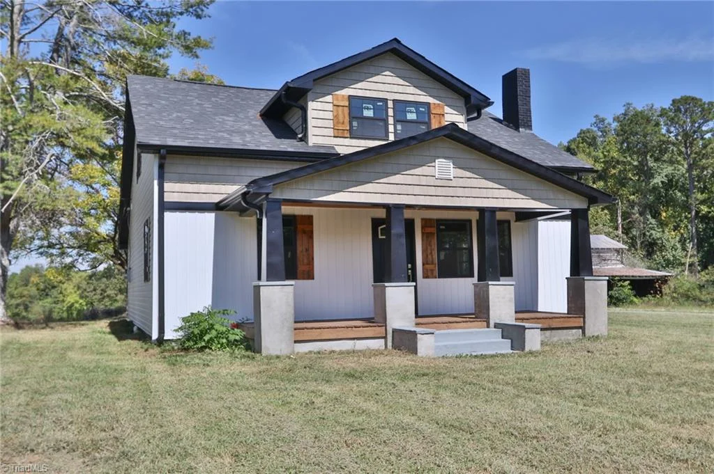 1826 N Oak Ridge Church Road, Yadkinville, NC, 27055