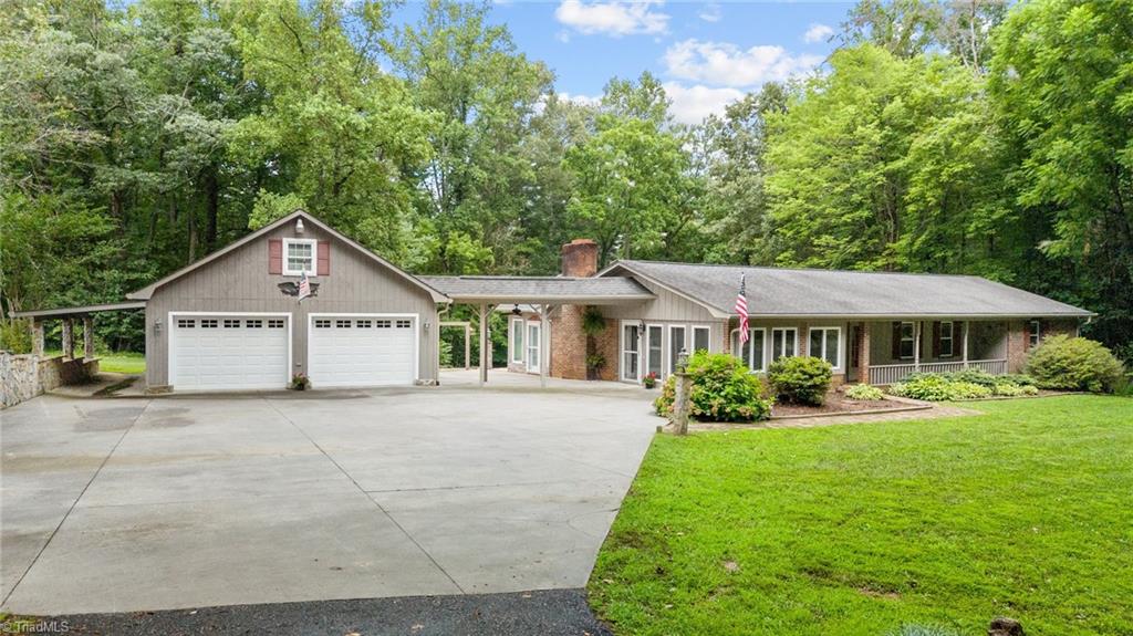 134 English Primrose Lane, Dobson, North Carolina image 2