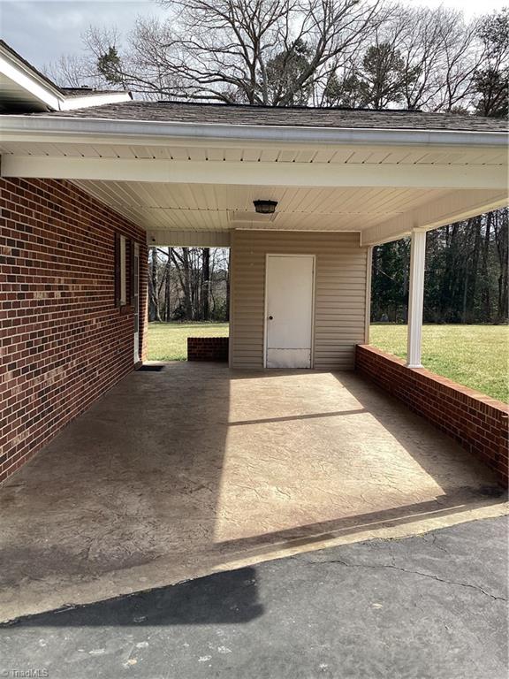 202 Ashley Drive, Dobson, North Carolina image 6