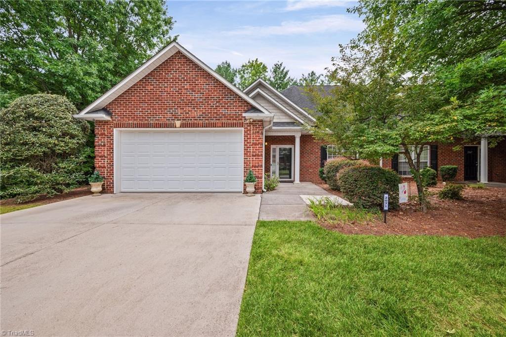 2071 Salisbury Square, Winston-salem, NC, 27127