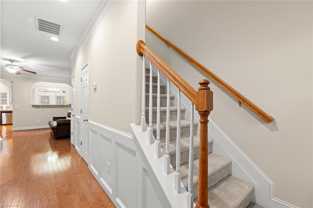 Winston-Salem, North Carolina 27103, United States, 2 Bedrooms Bedrooms, ,3 BathroomsBathrooms,Residential,Pending,9326