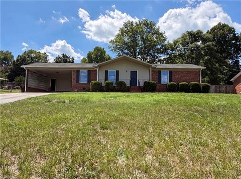 Homes For Sale - 3849 Greenway Drive<br/> Trinity, NC 27370