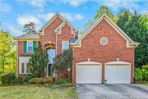 Homes For Sale - 4810 Weston Place<br/> Jamestown, NC 27282