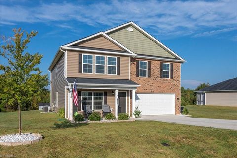 Homes For Sale - 229 Rebecca Avenue<br/> Davidson County, Lexington, NC 27295