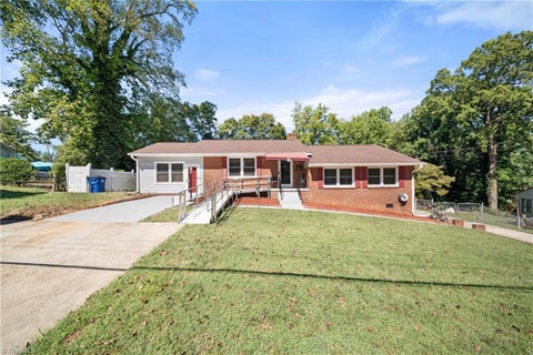 Homes For Sale - 2613 Ellerbe Avenue<br/> Winston-Salem, NC 27127