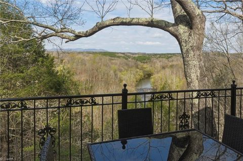 Homes For Sale - 1746 Blackwell Road<br/> Walnut Cove, NC 27052