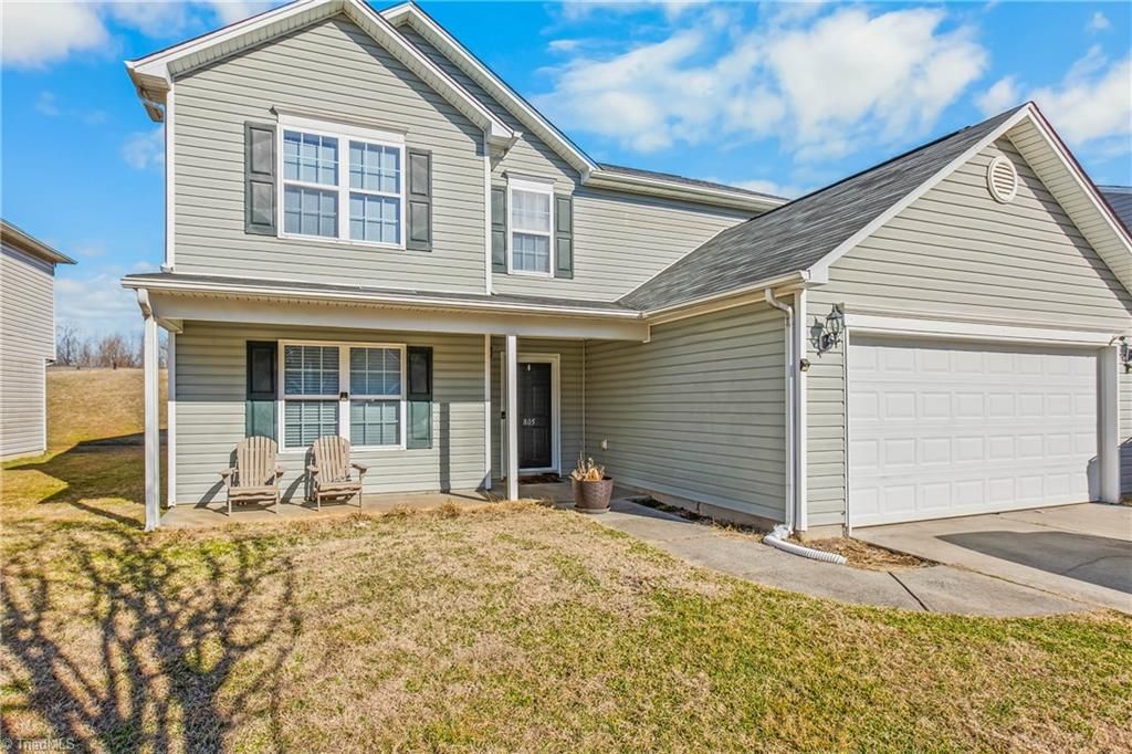 Photo of 805 Forest Crest Drive, Greensboro, NC 27406 (MLS # 1208025)