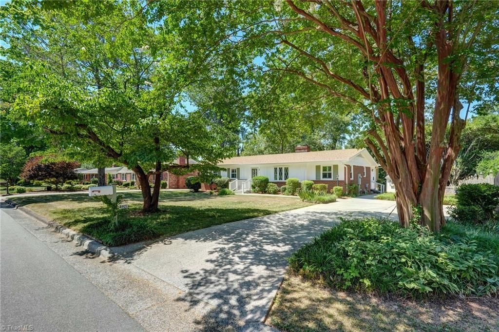 Photo of 4921 Starmount Drive, Greensboro, NC 27410 (MLS # 1225064)