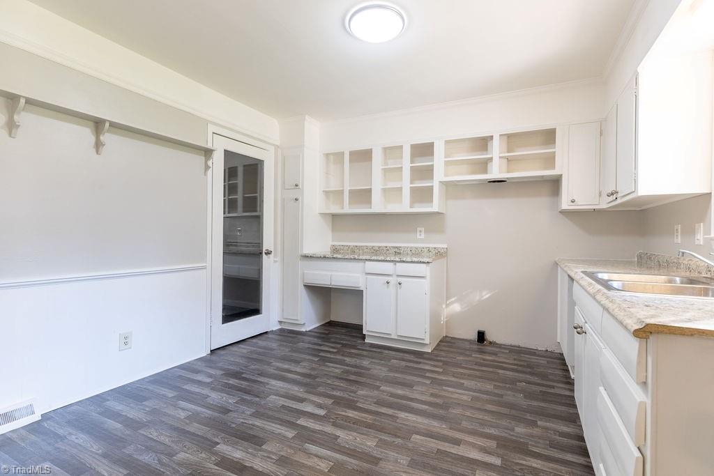 1808 Heilwood Drive