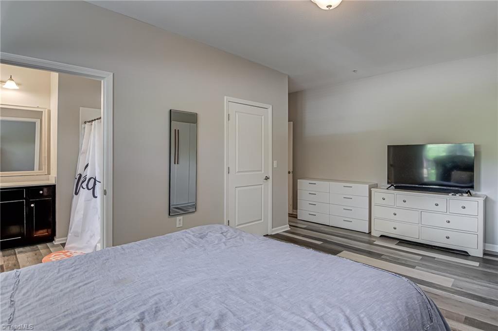 6801 Hanesbrook Circle #104, Clemmons, North Carolina image 25