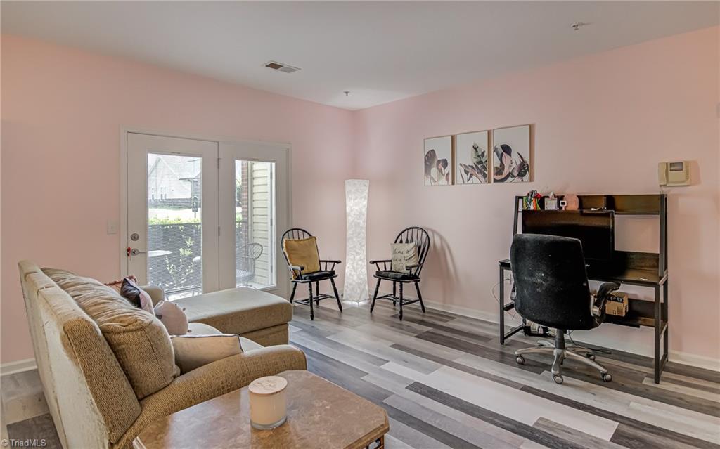 6801 Hanesbrook Circle #104, Clemmons, North Carolina image 7