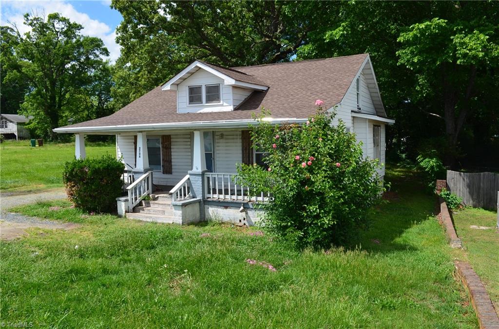 2706 W English Road, High Point, North Carolina image 3