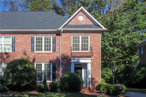 Townhouse For Sale - 22 Dutchmans Pipe Cove<br/> Greensboro, NC 27455