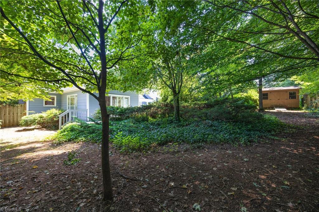 Greensboro, North Carolina 27410, United States, 4 Bedrooms Bedrooms, ,3 BathroomsBathrooms,Residential,Pending,193944