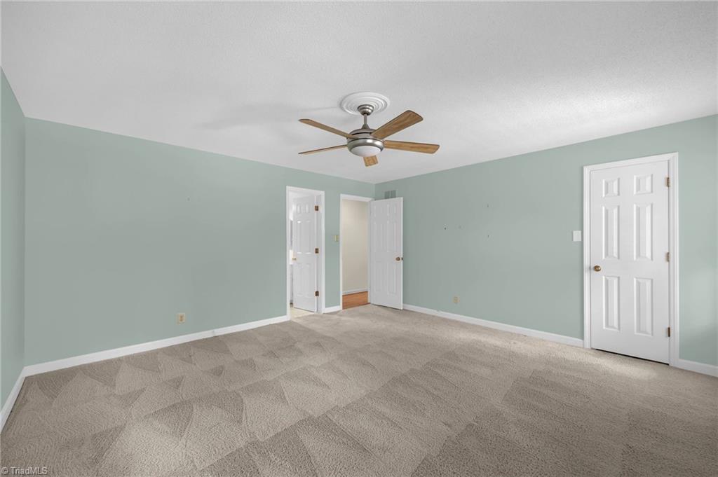 Greensboro, North Carolina 27410, United States, 4 Bedrooms Bedrooms, ,3 BathroomsBathrooms,Residential,Pending,193944