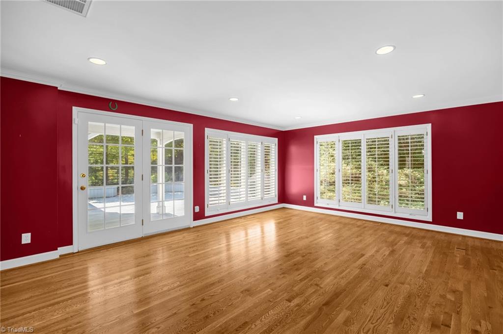 Greensboro, North Carolina 27410, United States, 4 Bedrooms Bedrooms, ,3 BathroomsBathrooms,Residential,Pending,193944