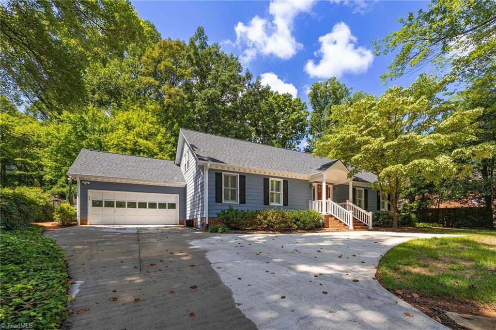 Greensboro, North Carolina 27410, United States, 4 Bedrooms Bedrooms, ,3 BathroomsBathrooms,Residential,Pending,193944