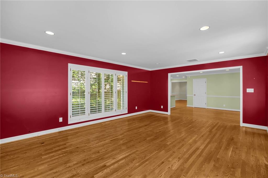 Greensboro, North Carolina 27410, United States, 4 Bedrooms Bedrooms, ,3 BathroomsBathrooms,Residential,Pending,193944