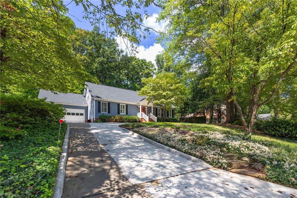 Greensboro, North Carolina 27410, United States, 4 Bedrooms Bedrooms, ,3 BathroomsBathrooms,Residential,Pending,193944