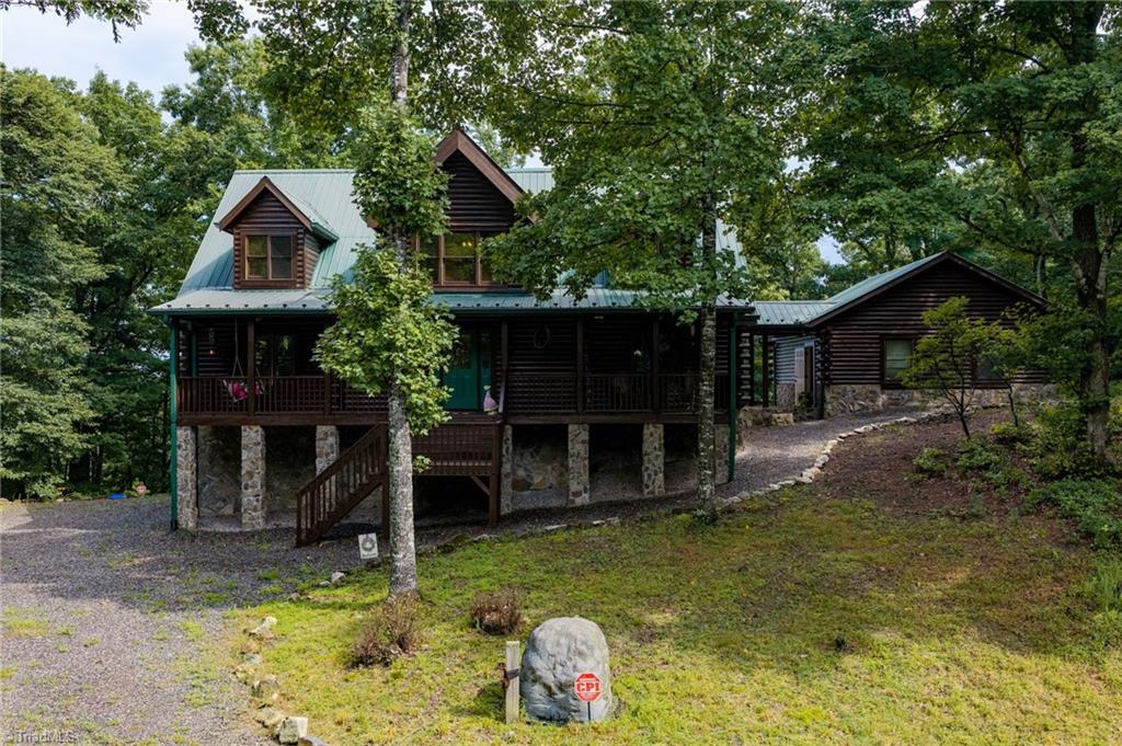 Photo of 2235 Buck Mountain Road, Purlear, NC 28665 (MLS # 1235057)
