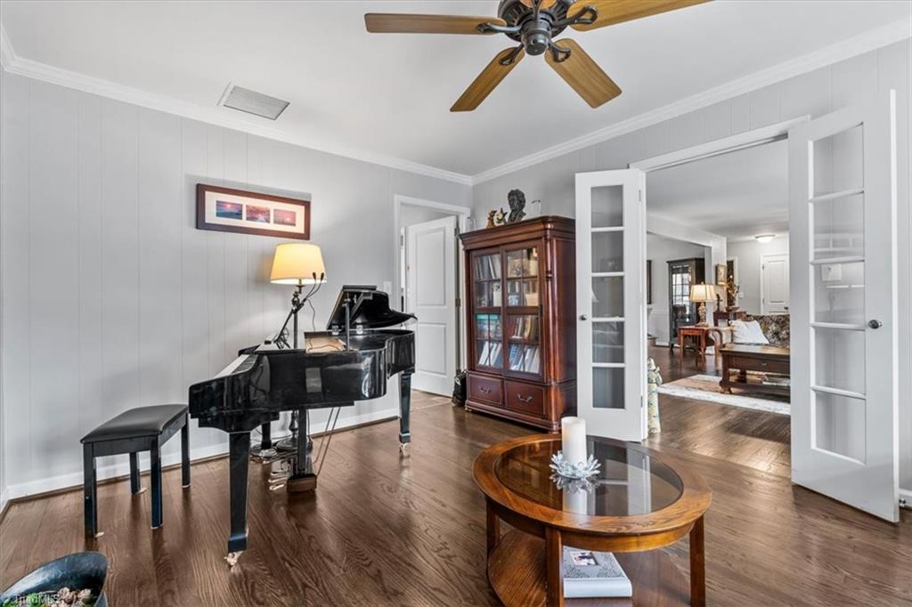 Greensboro, North Carolina 27408, United States, 3 Bedrooms Bedrooms, ,2 BathroomsBathrooms,Residential,Pending,90882