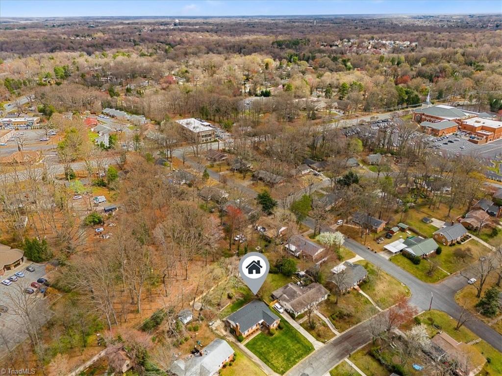 Greensboro, North Carolina 27408, United States, 3 Bedrooms Bedrooms, ,2 BathroomsBathrooms,Residential,Pending,90882