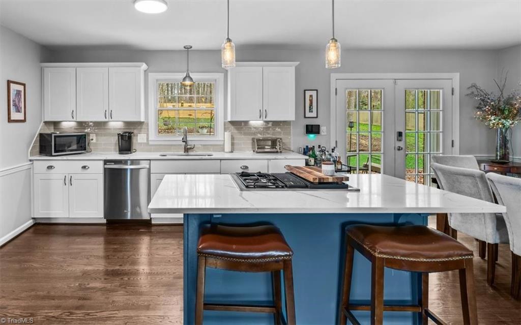 Greensboro, North Carolina 27408, United States, 3 Bedrooms Bedrooms, ,2 BathroomsBathrooms,Residential,Pending,90882