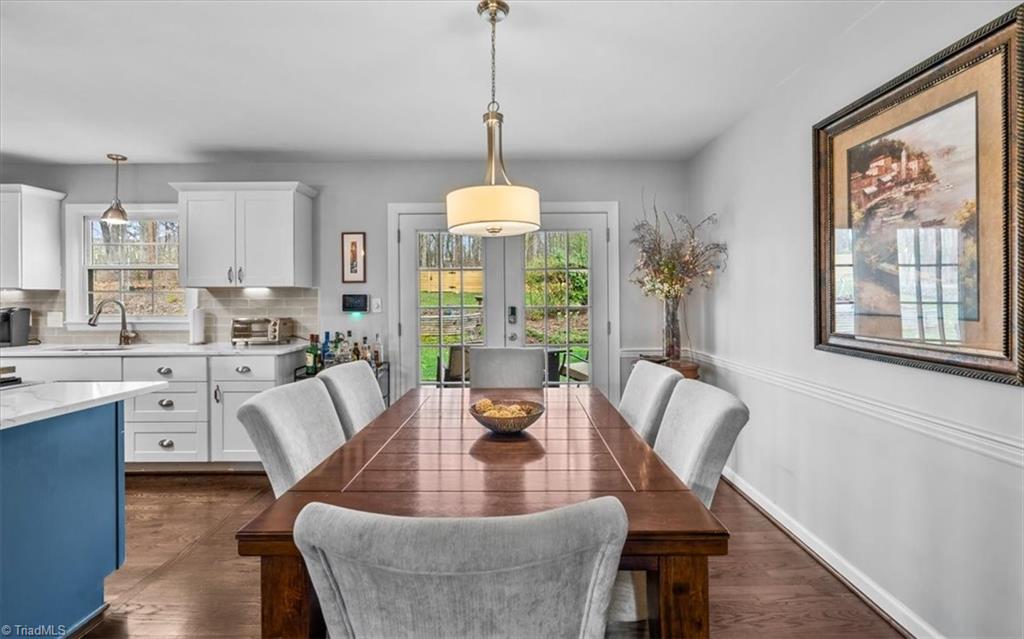 Greensboro, North Carolina 27408, United States, 3 Bedrooms Bedrooms, ,2 BathroomsBathrooms,Residential,Pending,90882