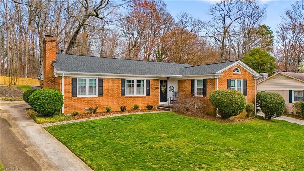 Greensboro, North Carolina 27408, United States, 3 Bedrooms Bedrooms, ,2 BathroomsBathrooms,Residential,Pending,90882