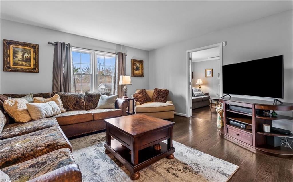 Greensboro, North Carolina 27408, United States, 3 Bedrooms Bedrooms, ,2 BathroomsBathrooms,Residential,Pending,90882