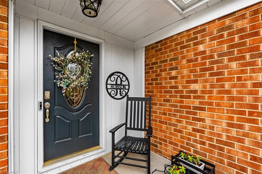 Greensboro, North Carolina 27408, United States, 3 Bedrooms Bedrooms, ,2 BathroomsBathrooms,Residential,Pending,90882