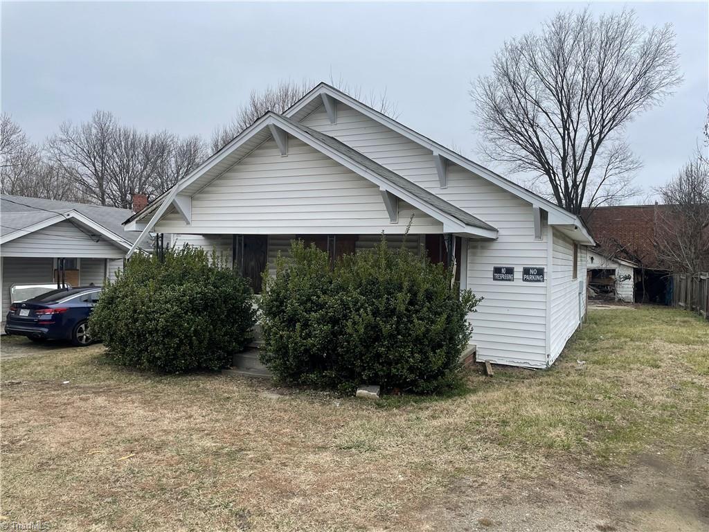 Photo 1 of 4 of 102 Chase Avenue house