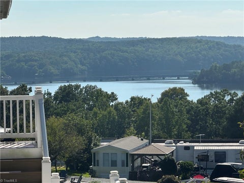 Mobile Home For Sale - 331 Mount View Lane<br/> New London, NC 28127