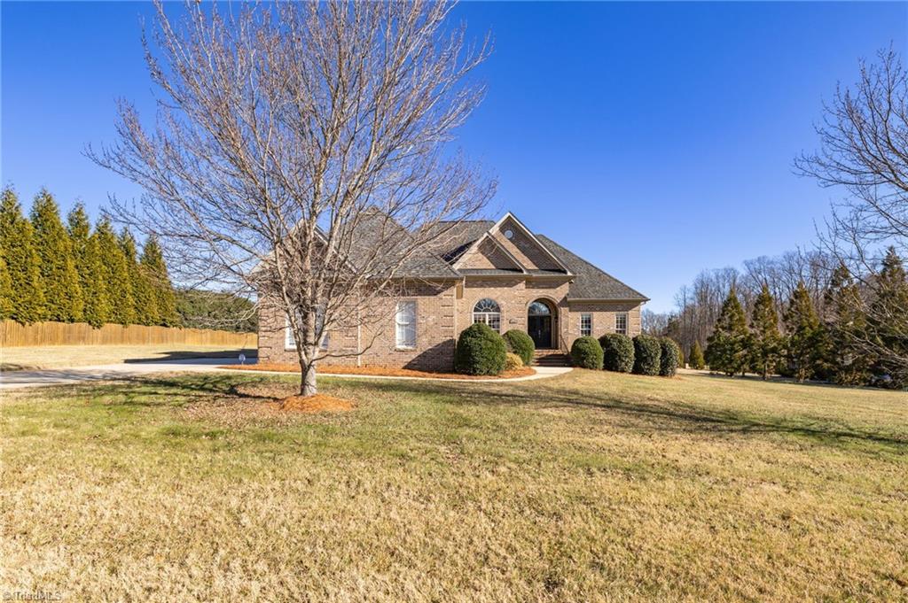 5202 Wheatsheaf Court, Kernersville, North Carolina image 1