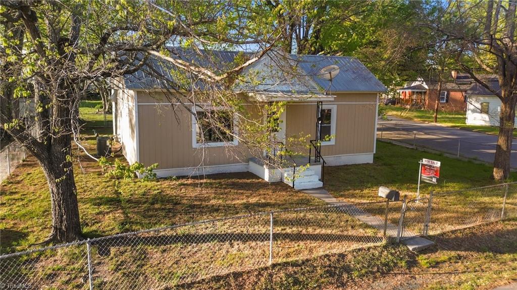 621 Morehead Street, Eden, North Carolina image 21