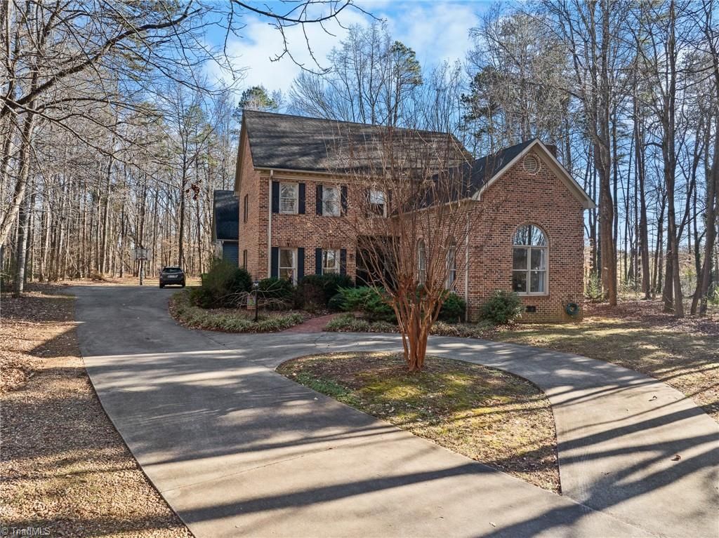 Photo of 2075 Huntington Woods Drive, Lexington, NC 27295 (MLS # 1207618)